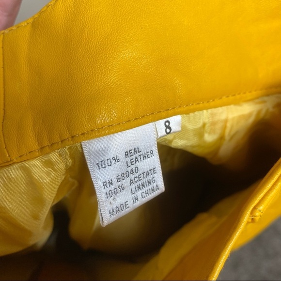 Vintage 80s high waist very soft leather shorts - Picture 10 of 15